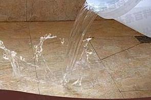 滴道漏水维修 免砸砖防水材料该如何施工